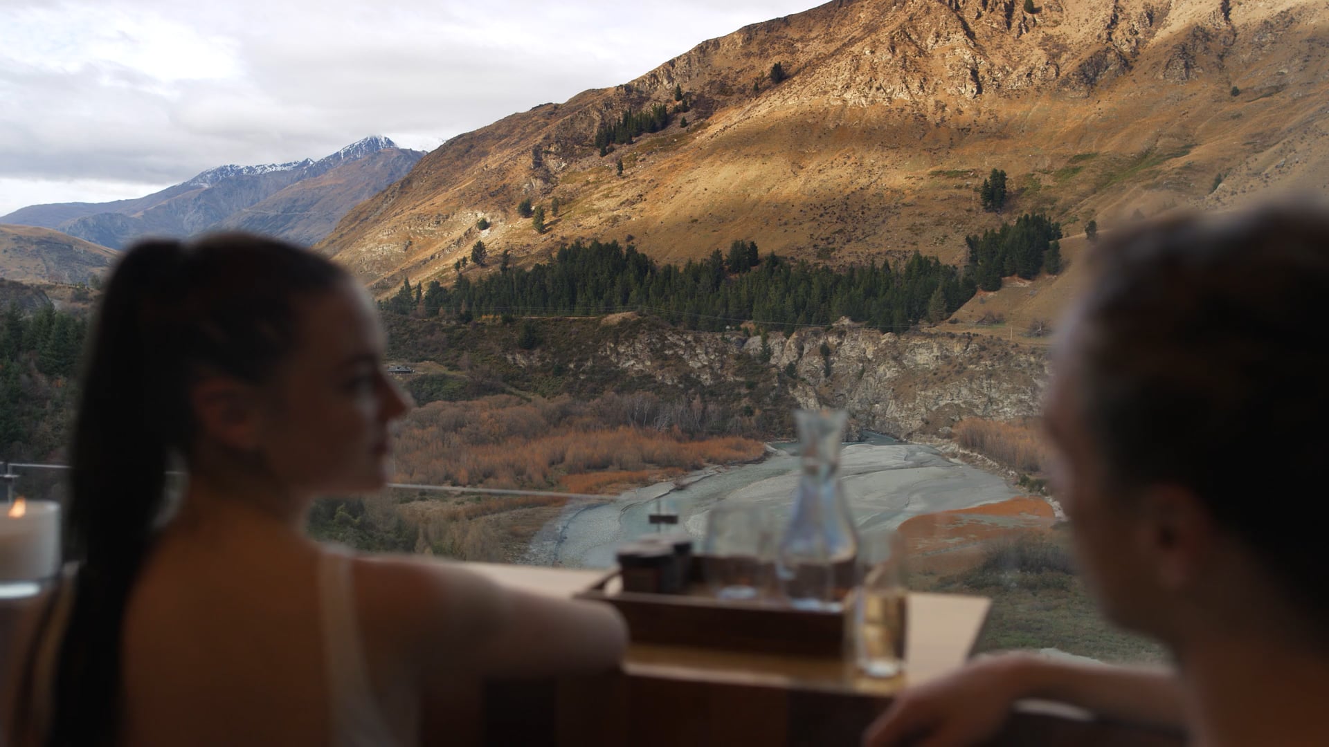 Oval Onsen Views